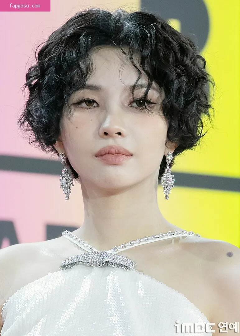 tiny.pretty.j