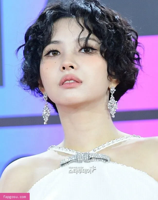 tiny.pretty.j