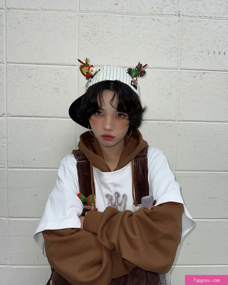 tiny.pretty.j