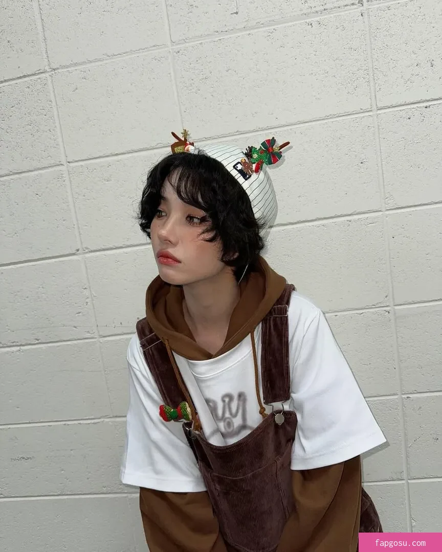 tiny.pretty.j
