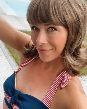 Tanja Szewczenko content