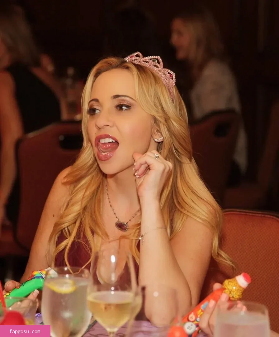 Tara Strong