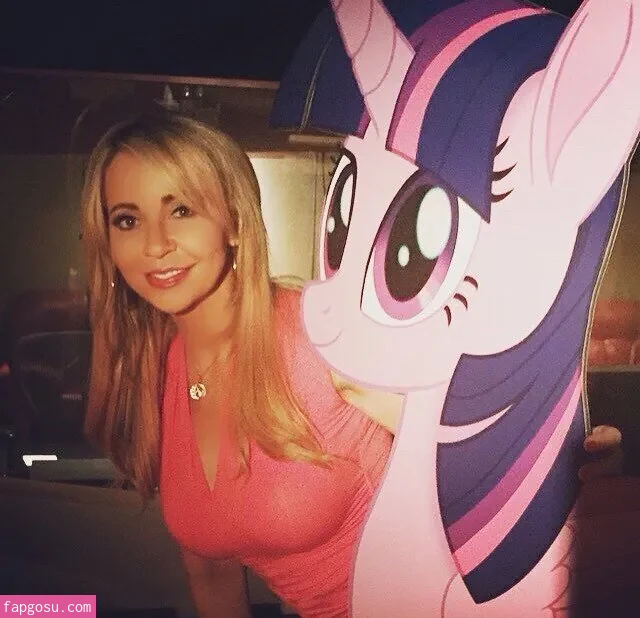 Tara Strong