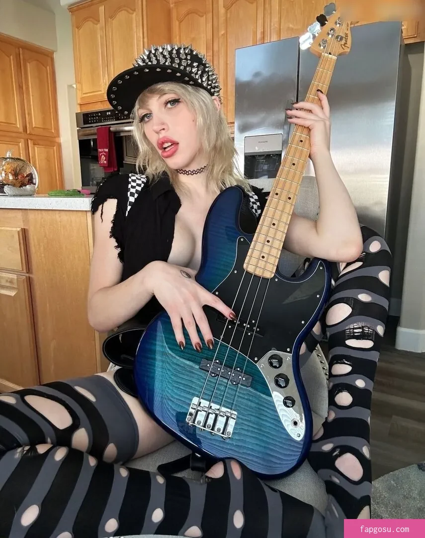 TsIzzyWilde