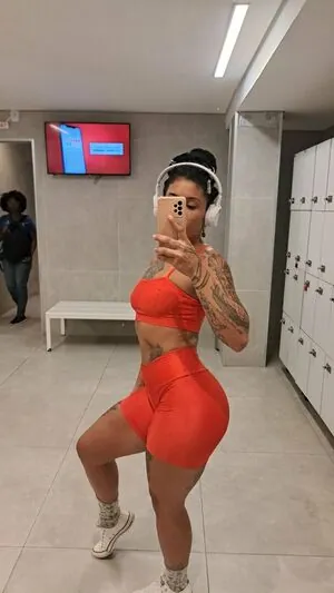 Taina Vieira content