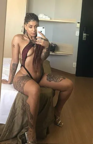 Taina Vieira content