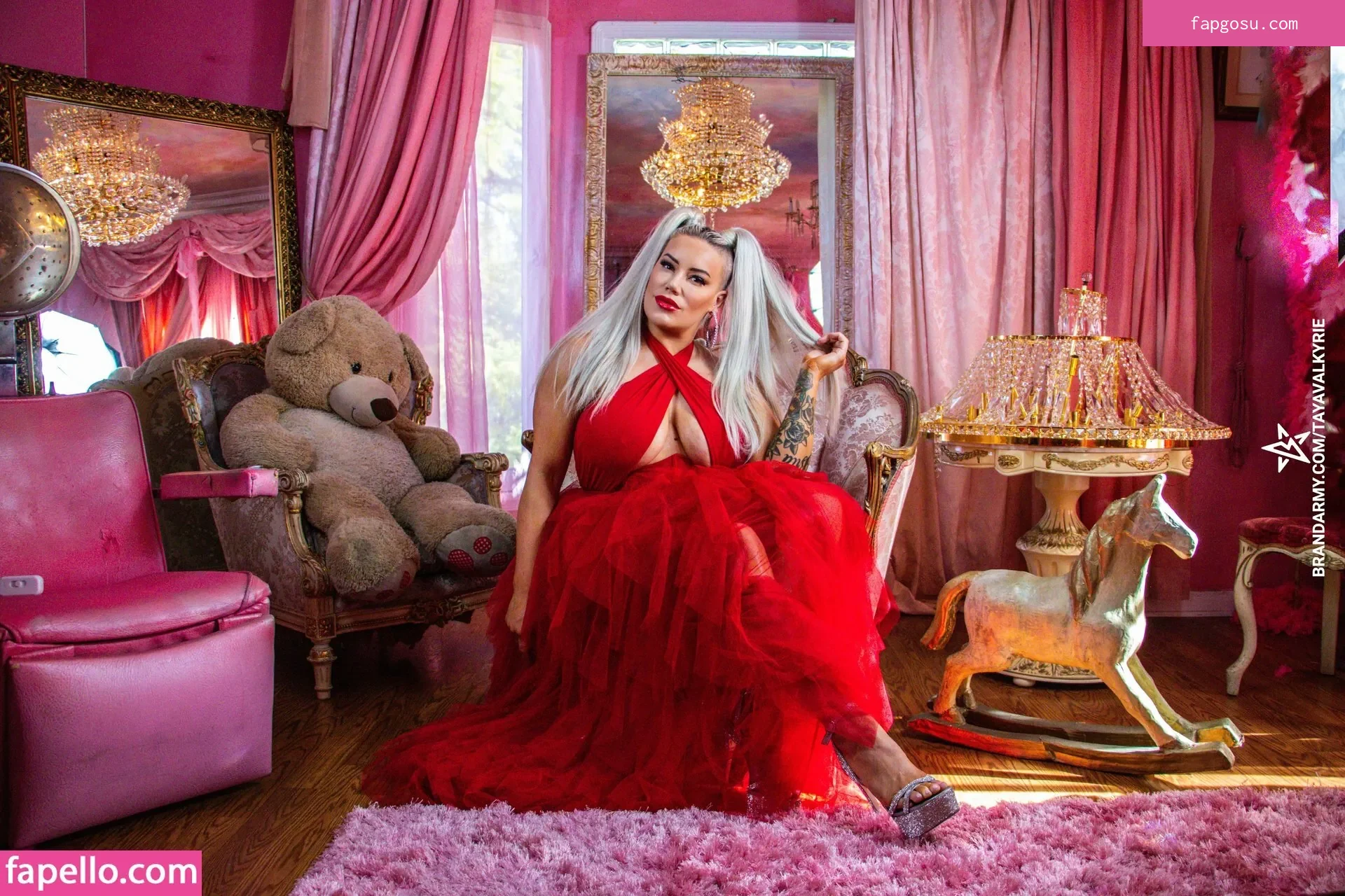 Taya Valkyrie