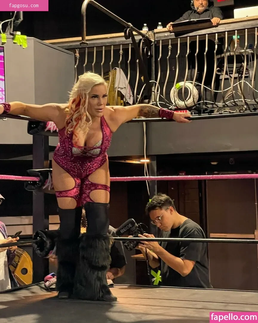 Taya Valkyrie