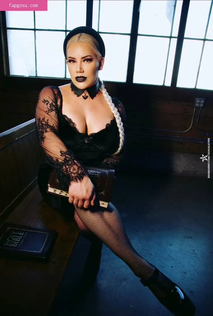 Taya Valkyrie