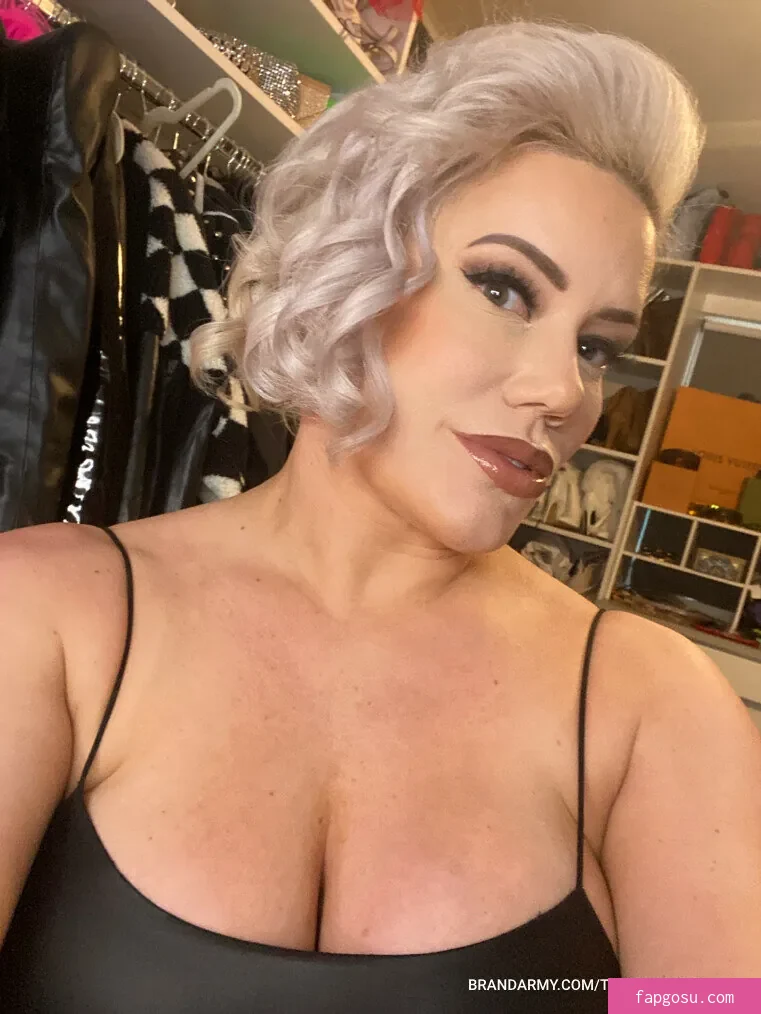 Taya Valkyrie