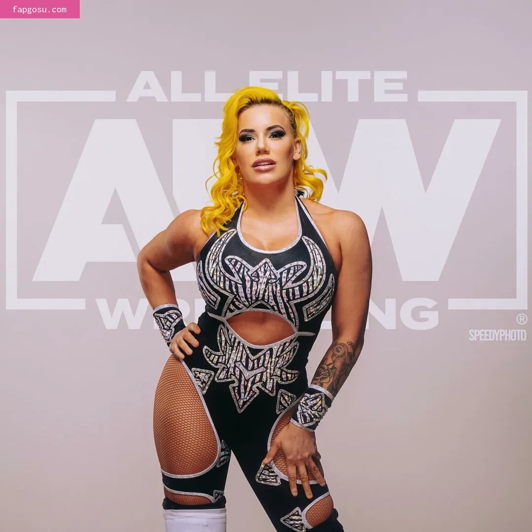 Taya Valkyrie