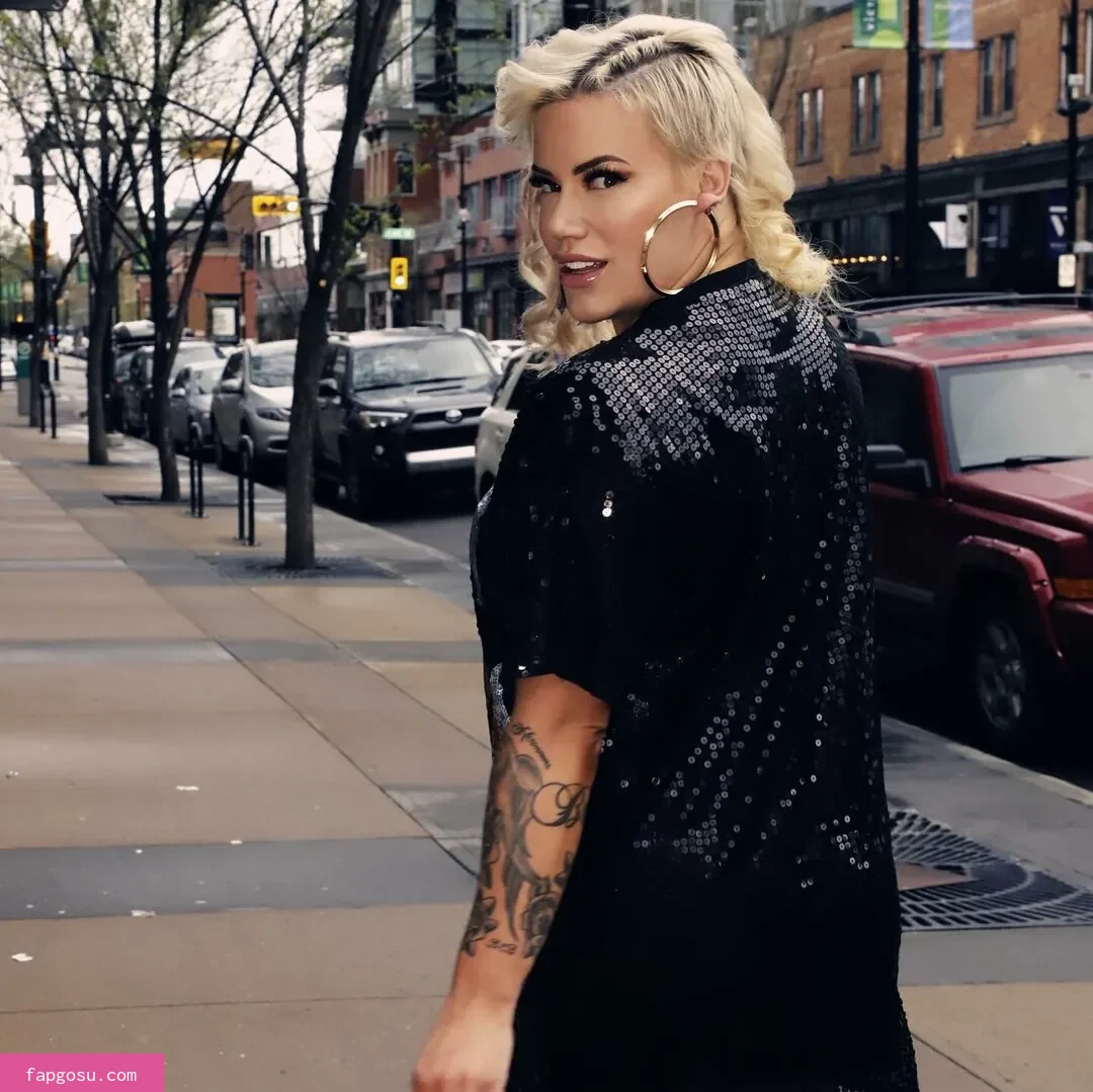 Taya Valkyrie