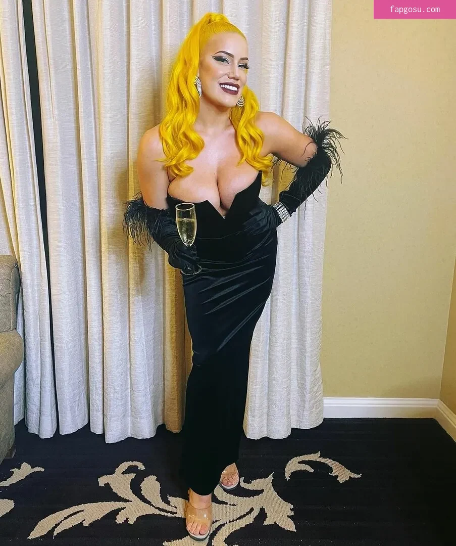 Taya Valkyrie