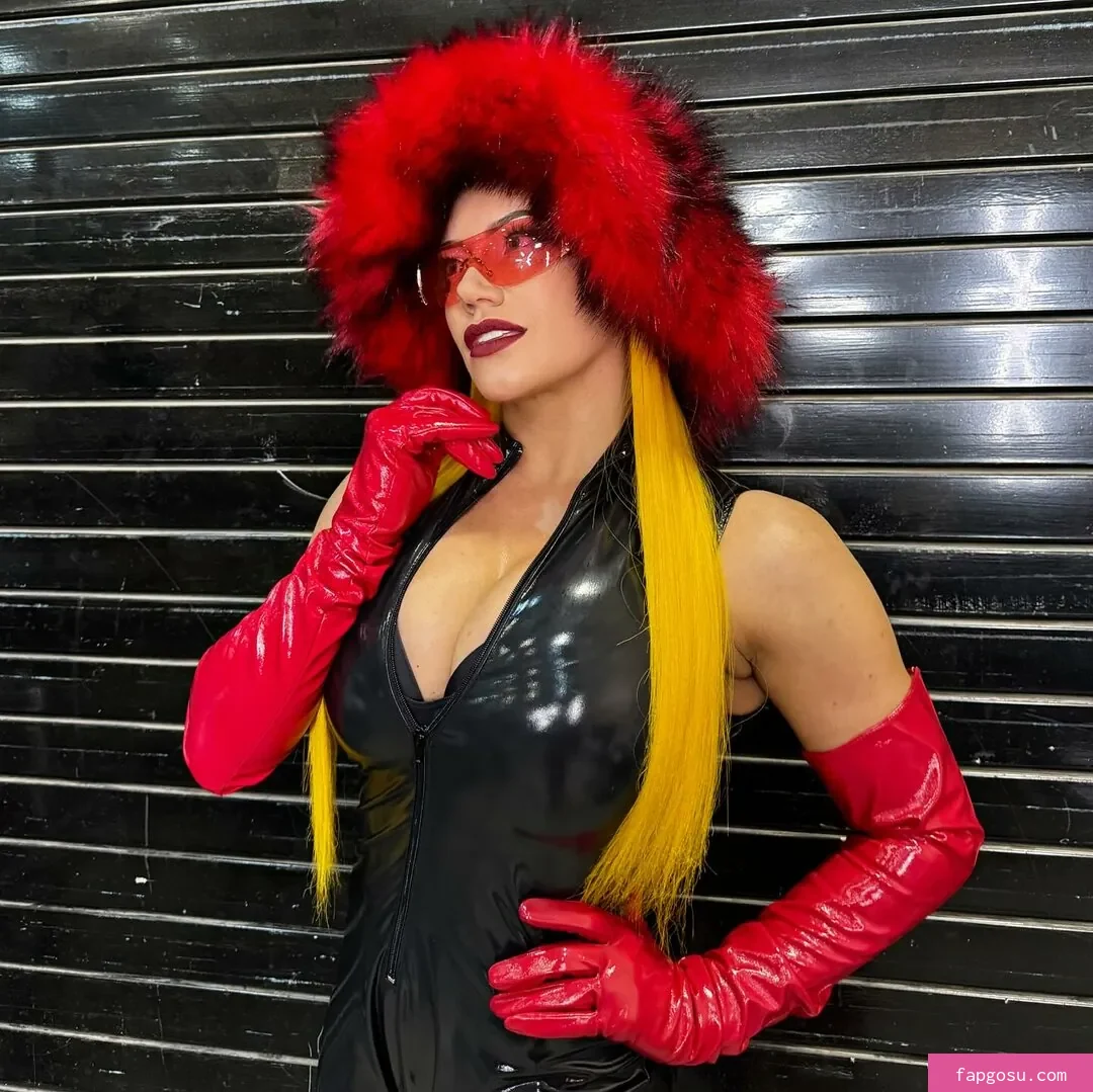 Taya Valkyrie