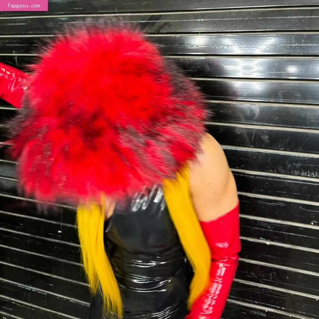 Taya Valkyrie