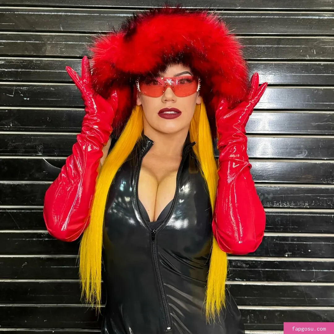 Taya Valkyrie