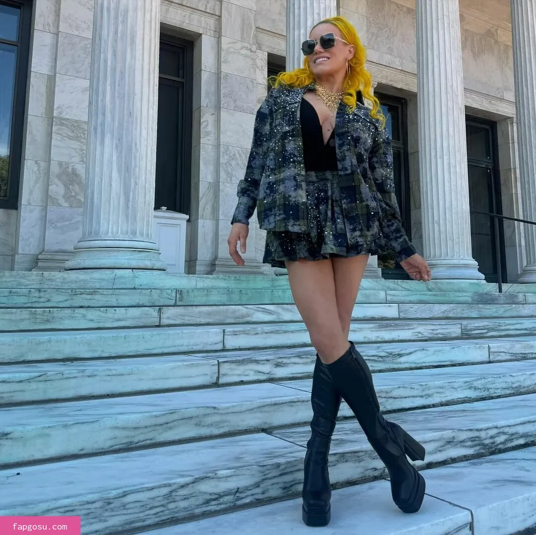 Taya Valkyrie