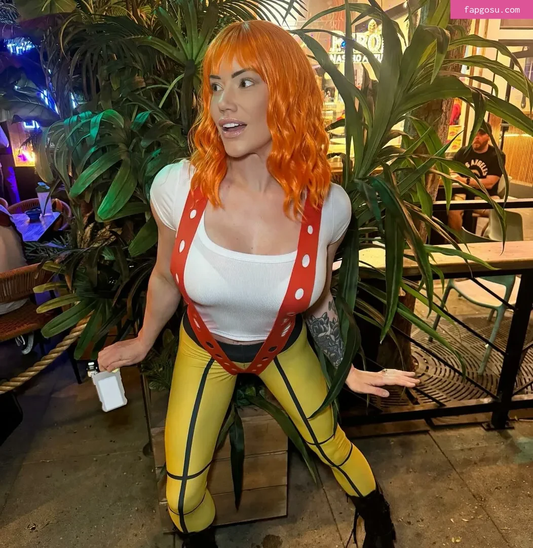 Taya Valkyrie