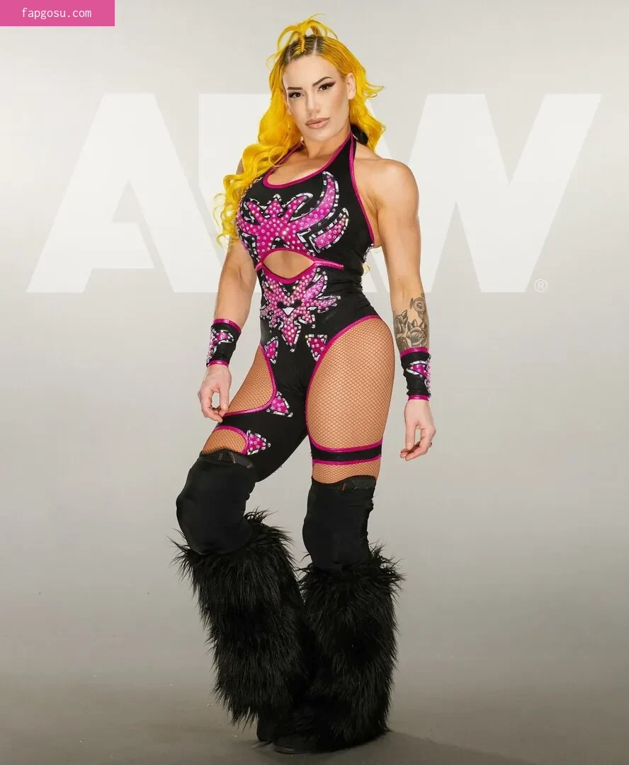 Taya Valkyrie