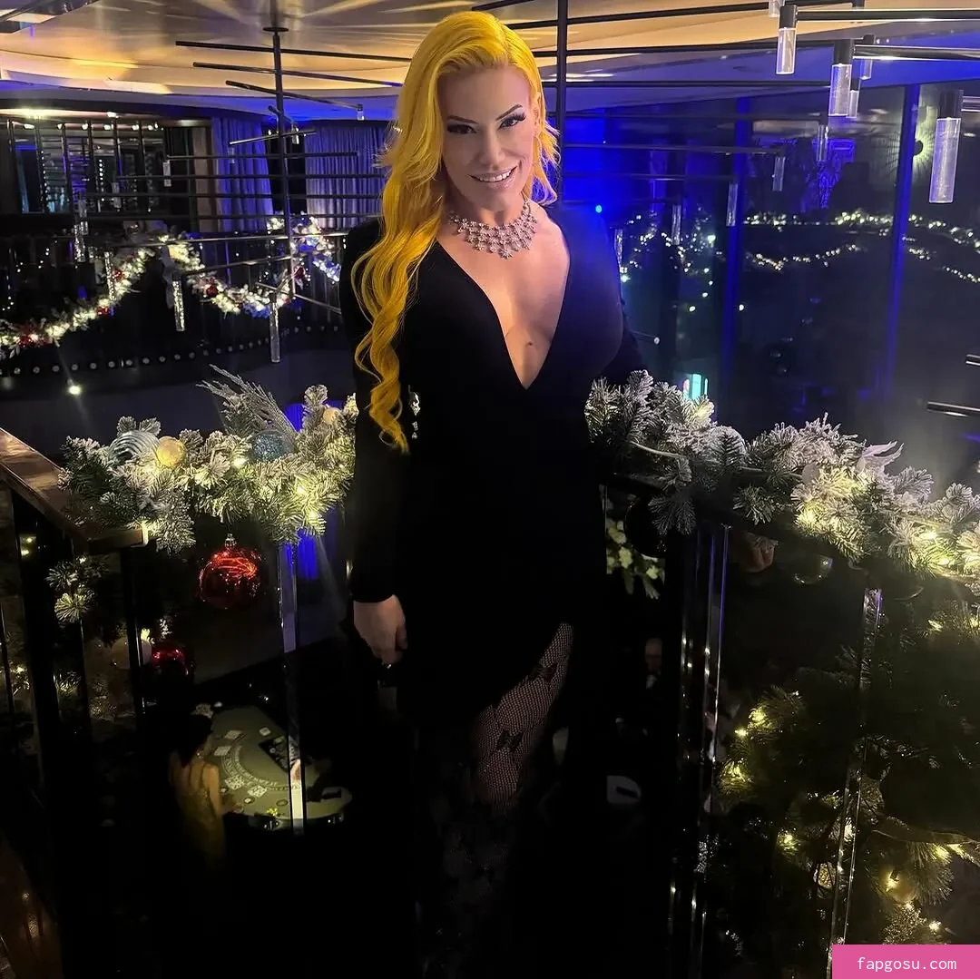 Taya Valkyrie