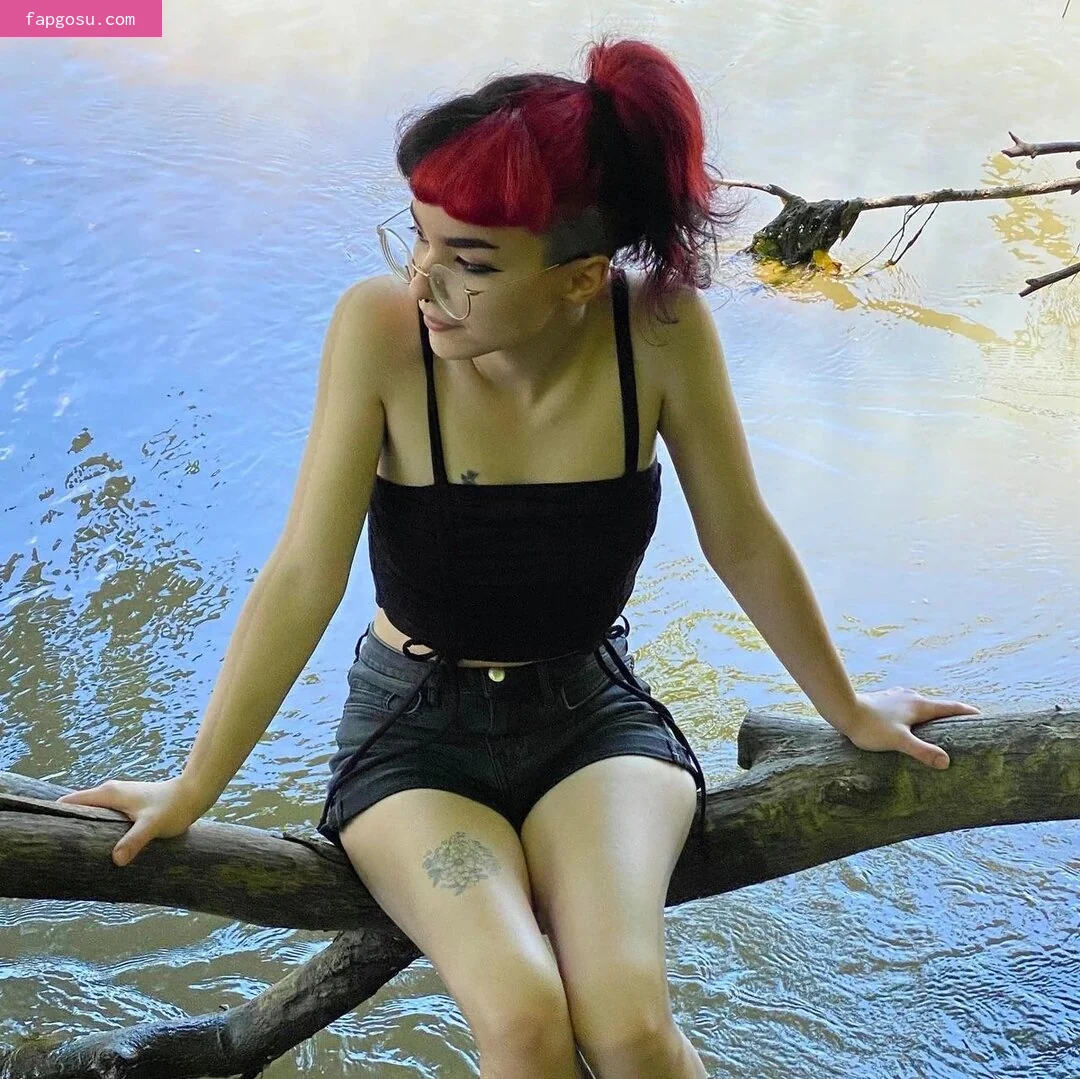 Ultraviolet_darling