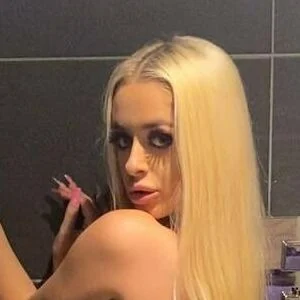 Ukblondebarbie