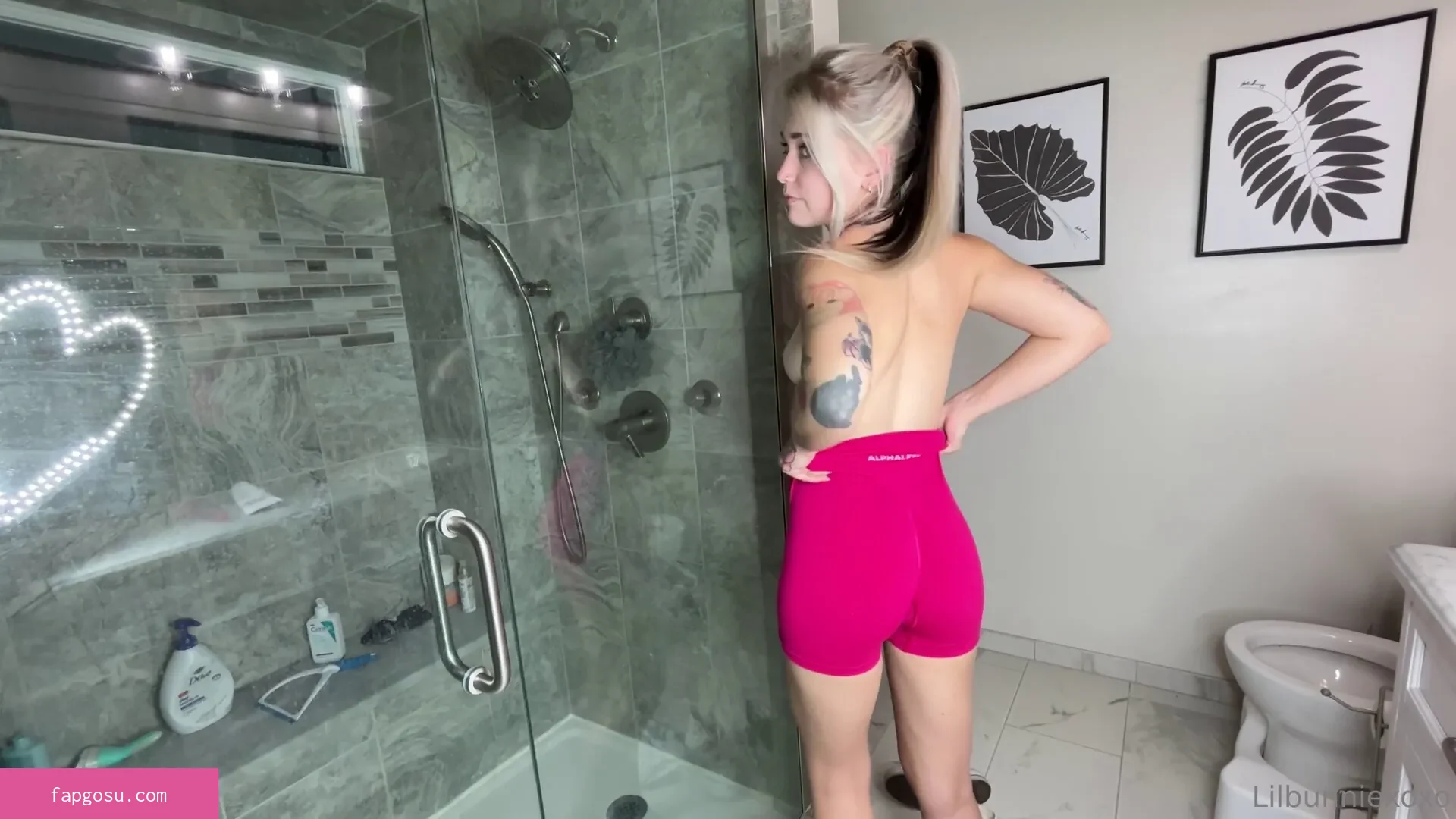 Valeriewhitebby