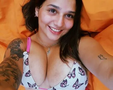 Vera Abigail content