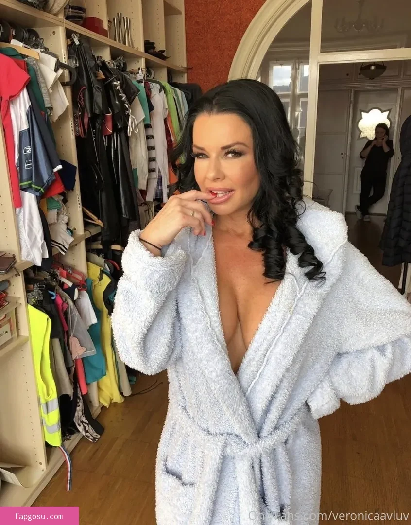 Veronica Avluv