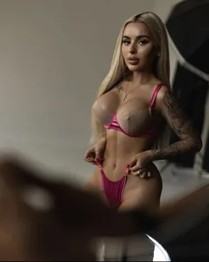Vlada Capeloon content