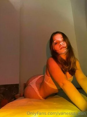 vanessa_dan content