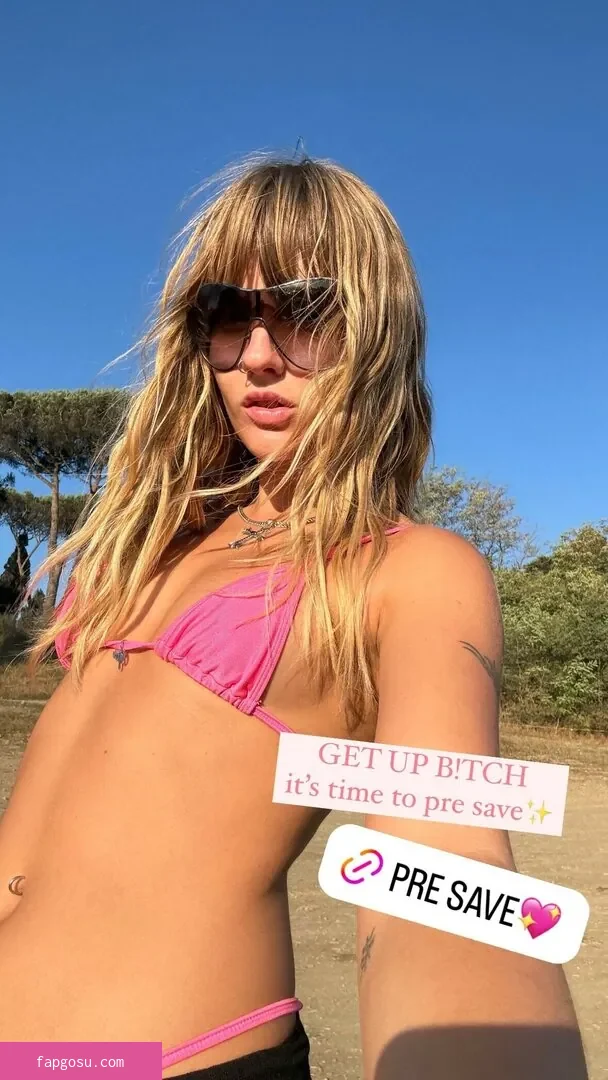 Victoria De Angelis