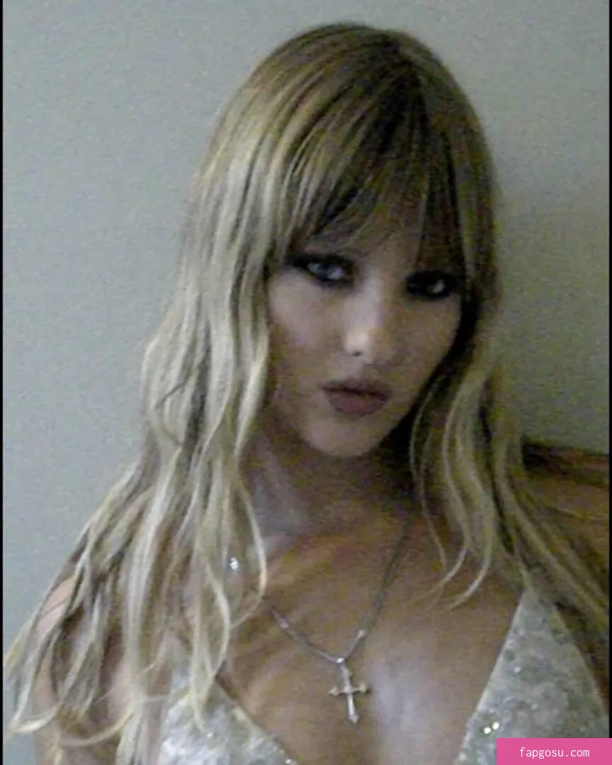 Victoria De Angelis