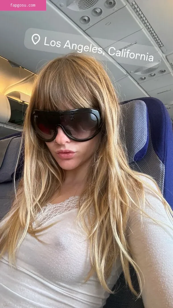 Victoria De Angelis