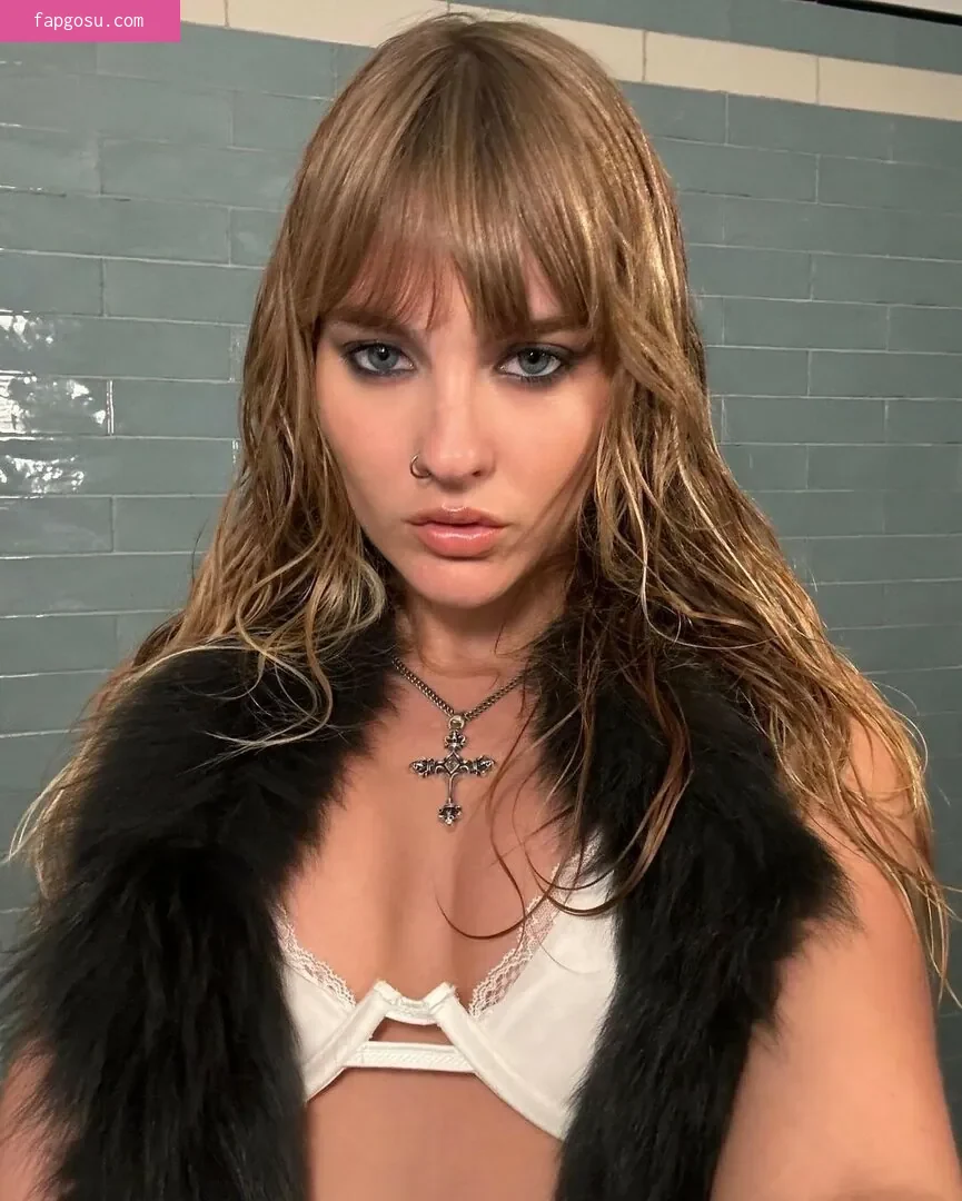 Victoria De Angelis
