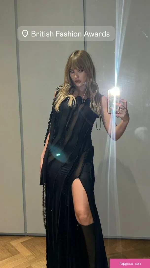 Victoria De Angelis