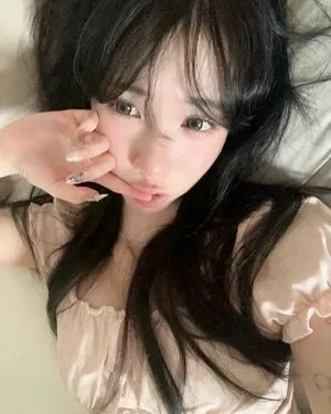 vellezy content