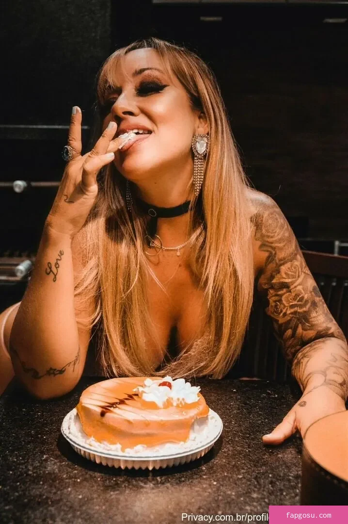 Vivi Fernandez