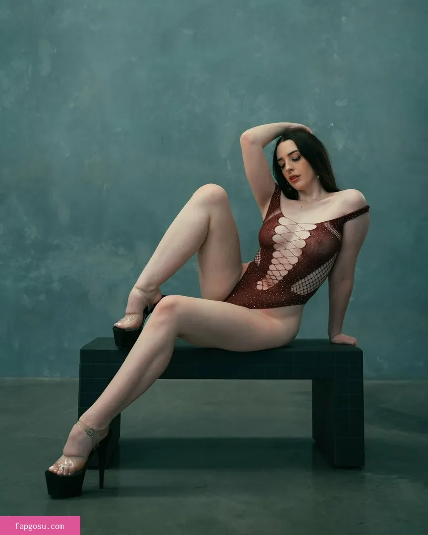 Violet Greyx