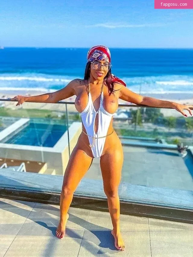 VictoriaHot