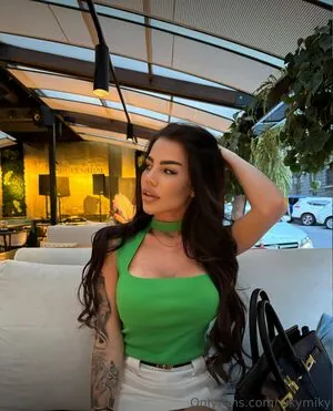 Victoriavikymiky content