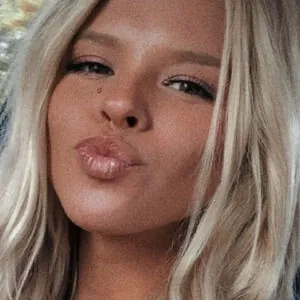 Victoria Lo