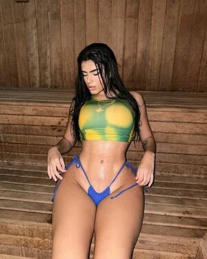 Victtoria Medeiros content