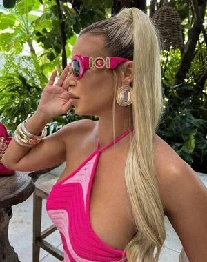 Vanessa Prado Gonzalez content