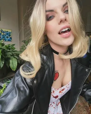 Vicki Psythe Moore content