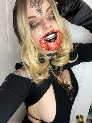 Vicki Psythe Moore content