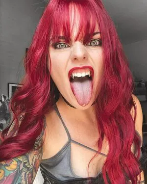 Vicki Psythe Moore content