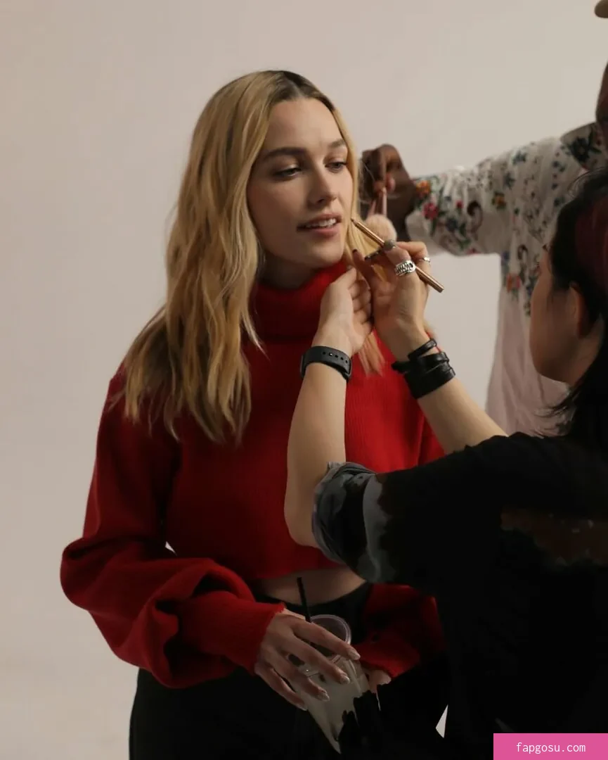 Victoria Pedretti