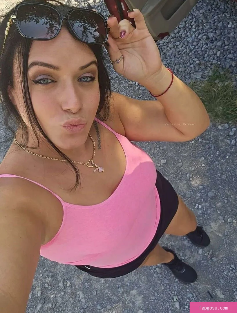 Valerie_Rosee