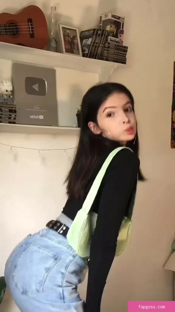 Victoria Ribeiro